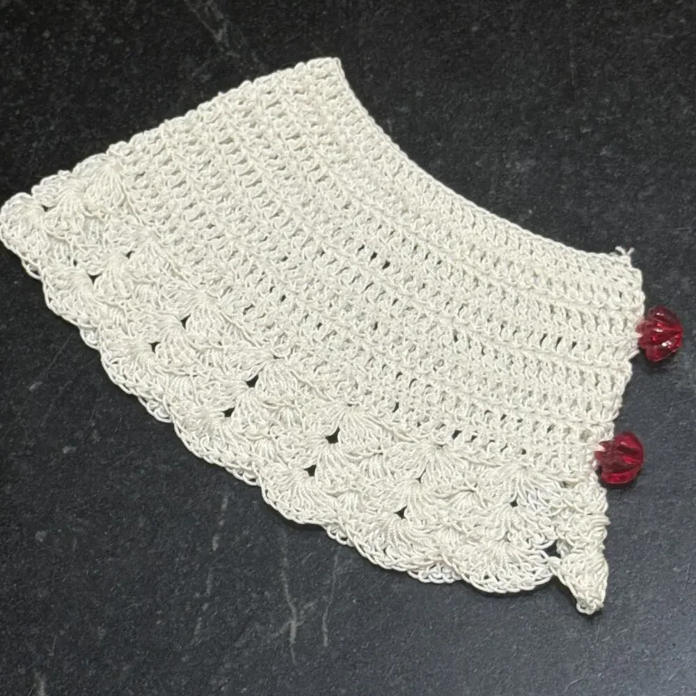 Vintage Handmade Crochet Fingerless Wrist Mitts White Scallop Red Flower Button